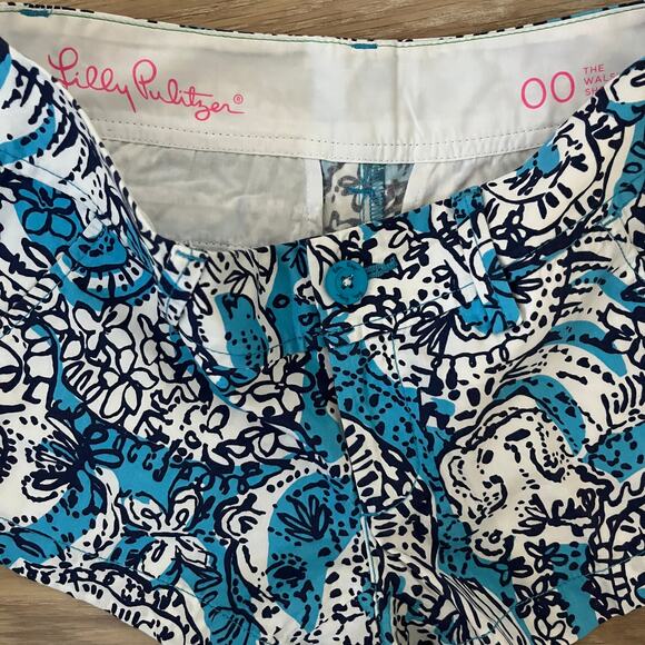 Lilly Pulitzer Blue White Floral The Walsh 3" Shorts - Picture 3 of 3